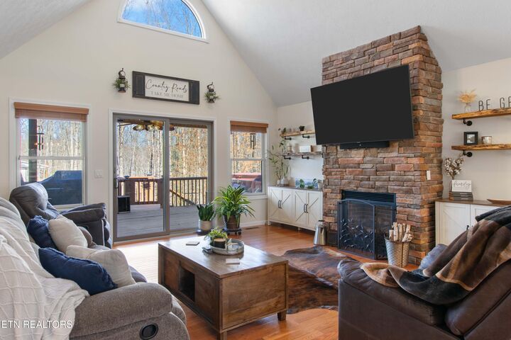 Property Photo: 317 Georgee Rd TN 38556