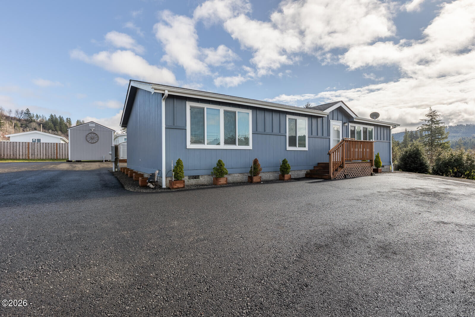 Property Photo: 226 N Pony Trail Lane OR 97368