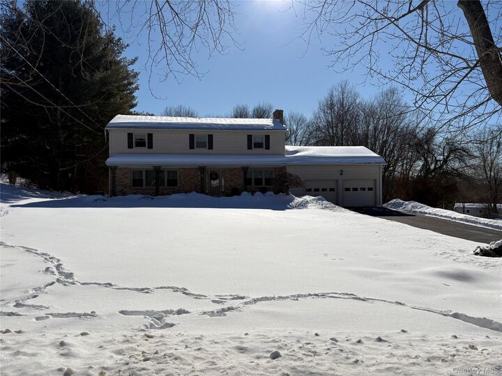 Property Photo:  20 Hillview Drive  NY 12603 