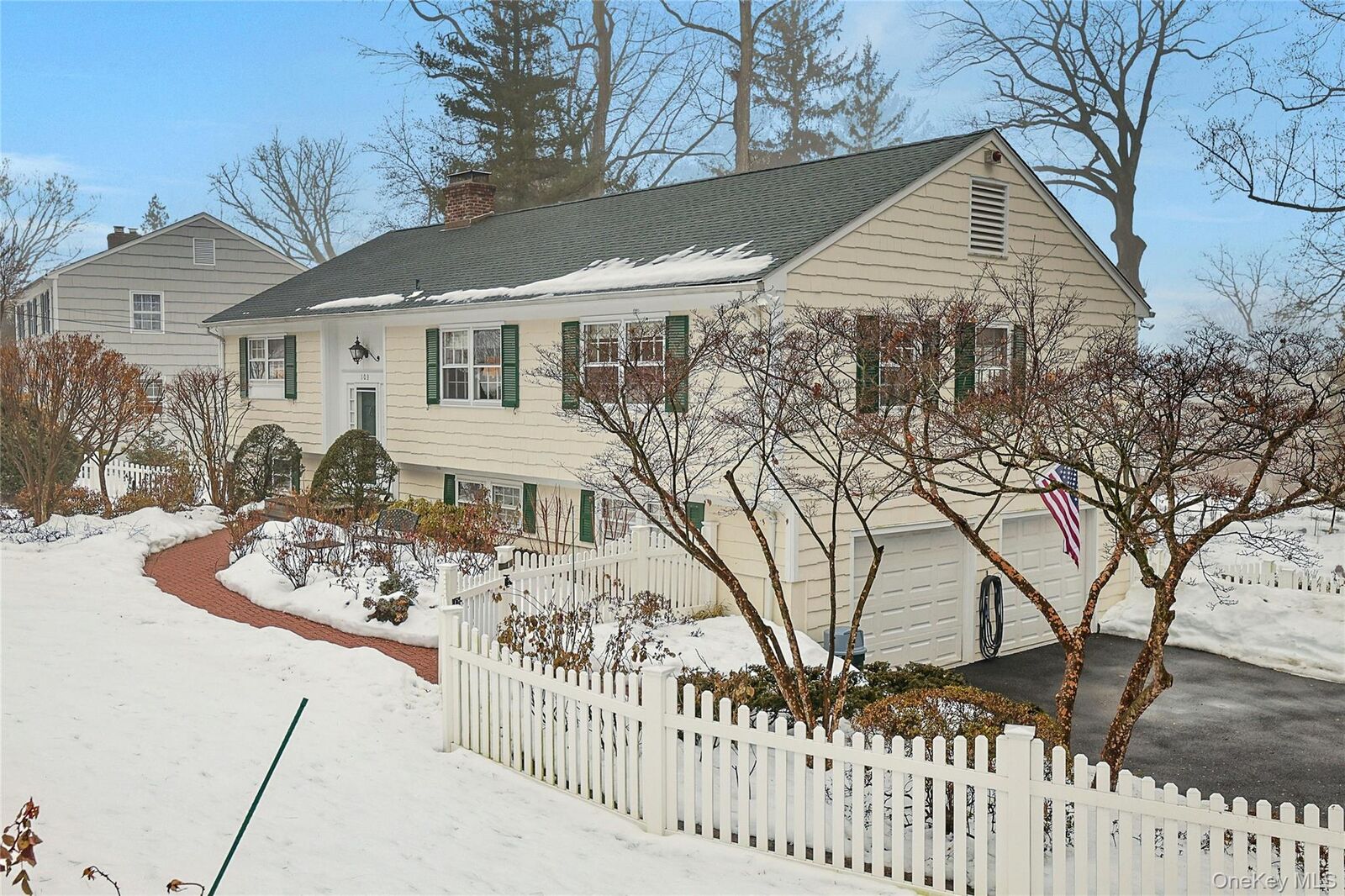 Property Photo:  103 River Road  NY 10510 
