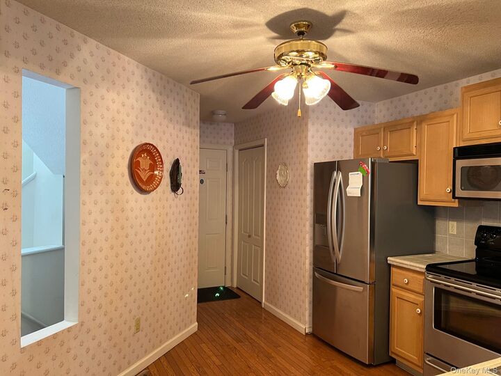 Property Photo:  508 Somerset Court  NY 12524 