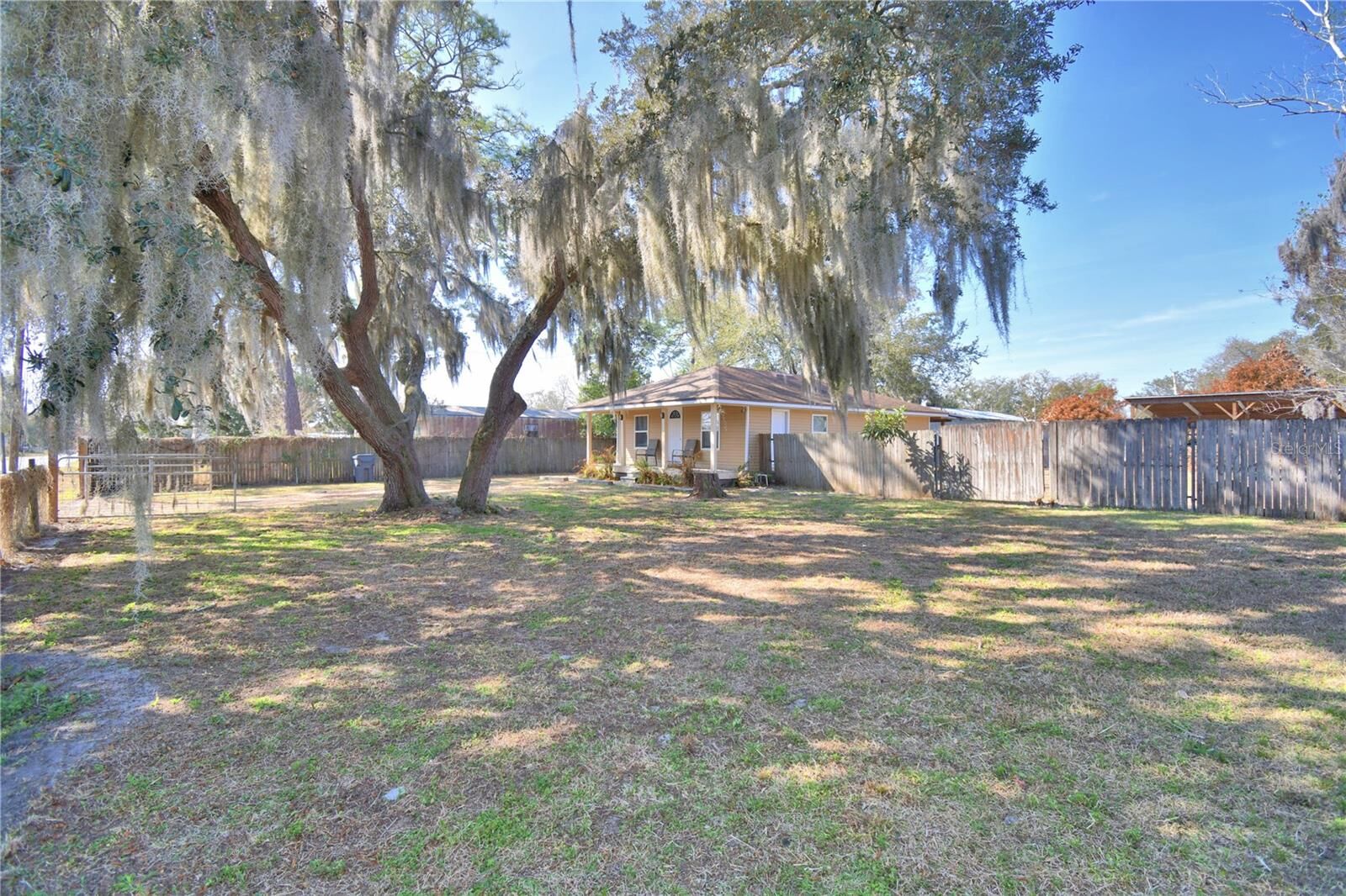 Property Photo: 1411 36th Street NW FL 33881