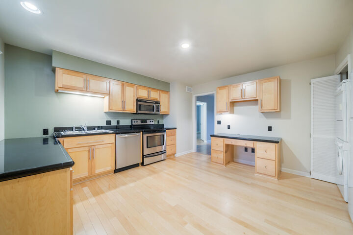 Property Photo:  314 Center Ave 3  WI 53081 