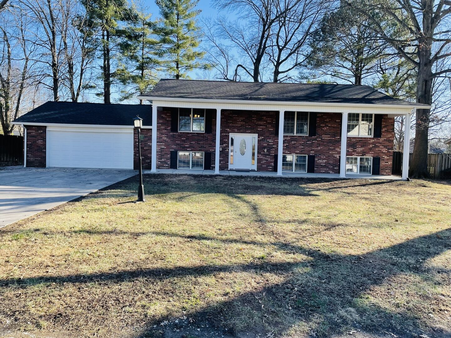 Property Photo: 3307 W Lakeview Road IL 62959