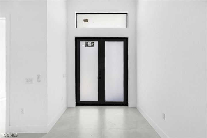 Property Photo: 1102 NE 4th Place FL 33909