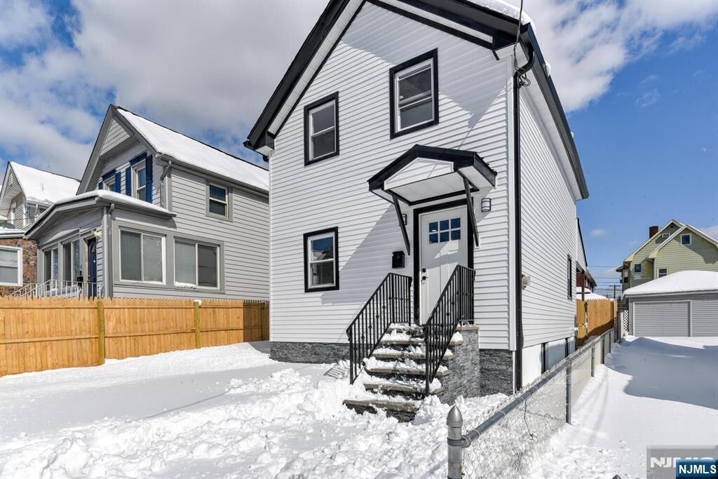 Property Photo:  12 Spencer Place  NJ 07026 