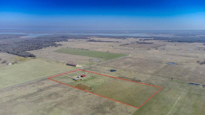 Property Photo:  2290 Brooks Lane  TX 76264 