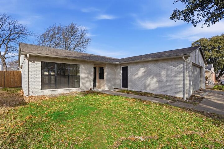 Property Photo:  3514 Brookhurst Lane  TX 76014 