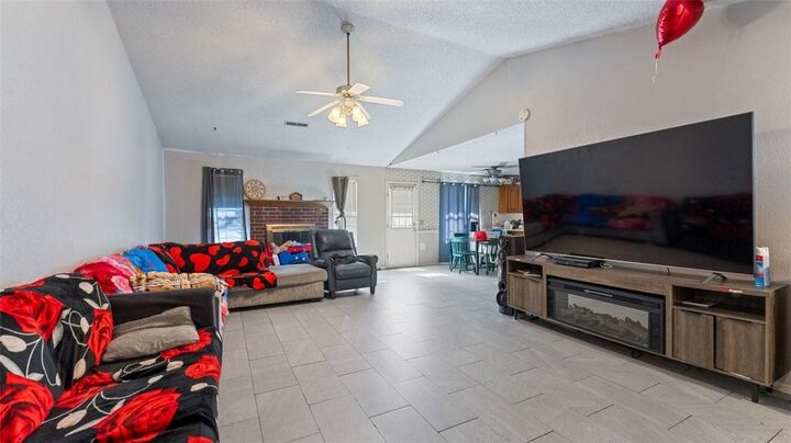 Property Photo:  2415 Cardinal Drive  AR 72764 