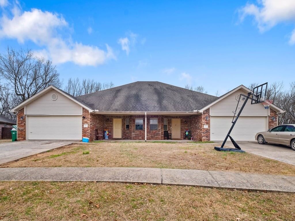 Property Photo: 75 & 81 W Dakota Trail AR 72730