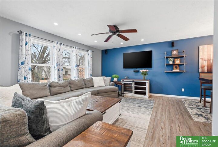 Property Photo: 11723 S 39th Street NE 68123