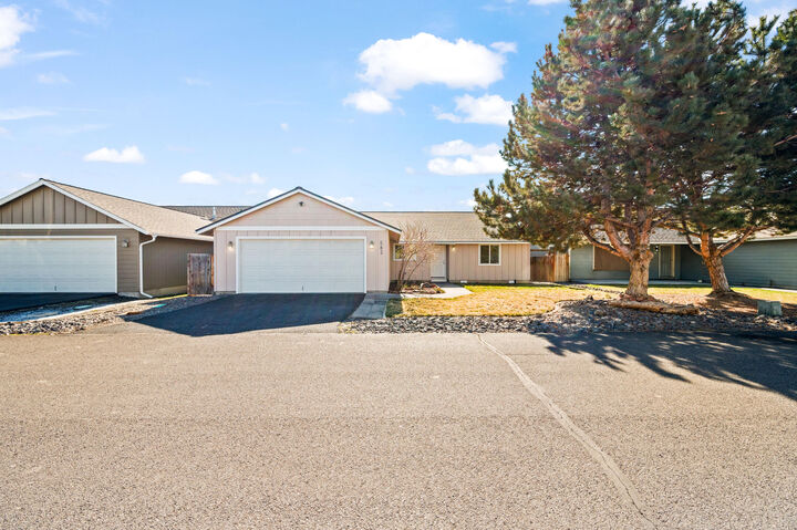 Property Photo: 583 SE Ponderosa Drive OR 97741