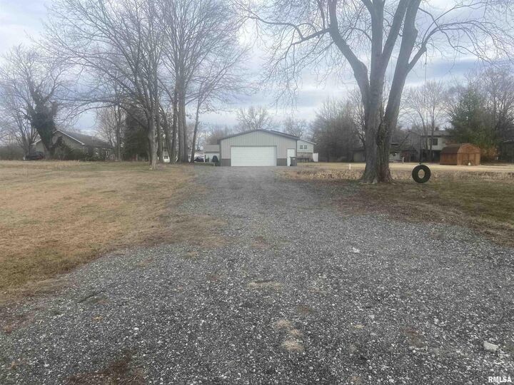 Property Photo:  1010 Jeffrey Drive  IL 62918 