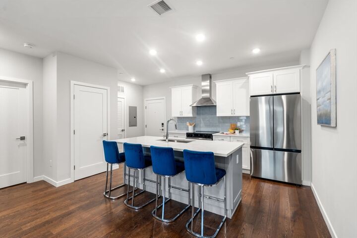 Property Photo:  267 Old Colony 313  MA 02127 