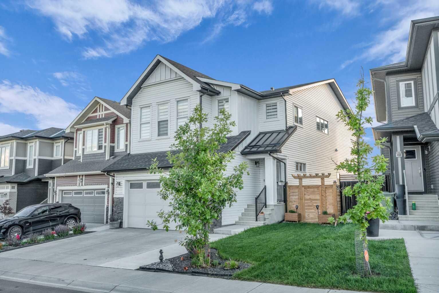 Property Photo: 240 Lucas Crescent NW AB T3P 1M8