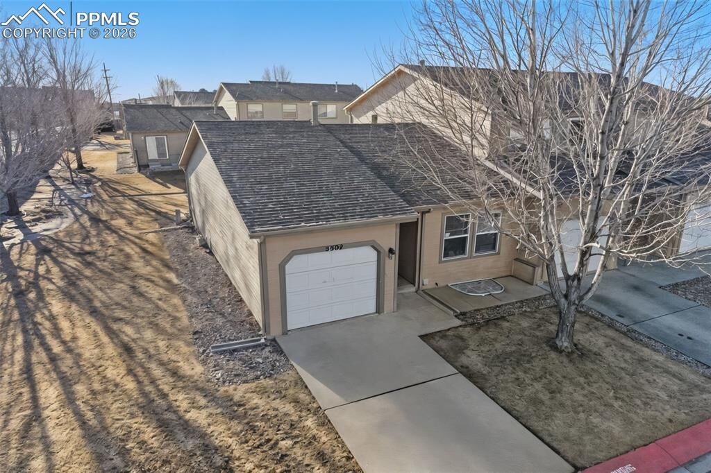 Property Photo:  5502 Sunshade Point  CO 80923 