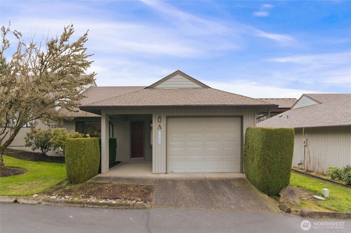 Property Photo:  13309 NW 14th Avenue A110  WA 98685 