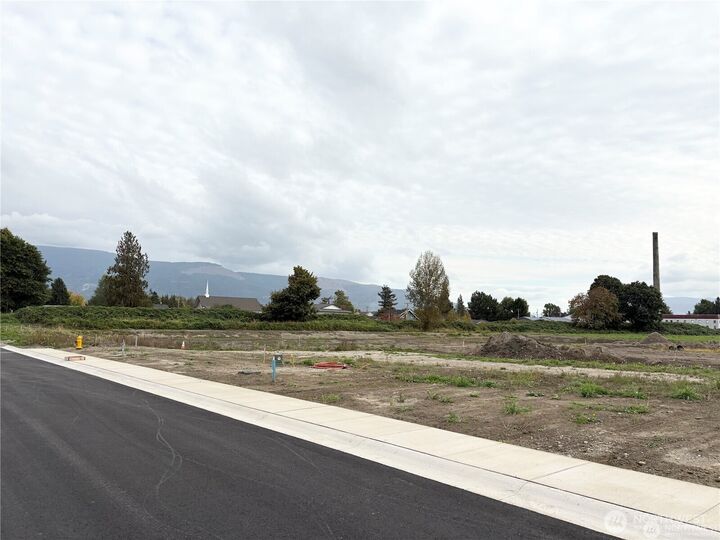 Property Photo:  320 W 4th Street  WA 98247 