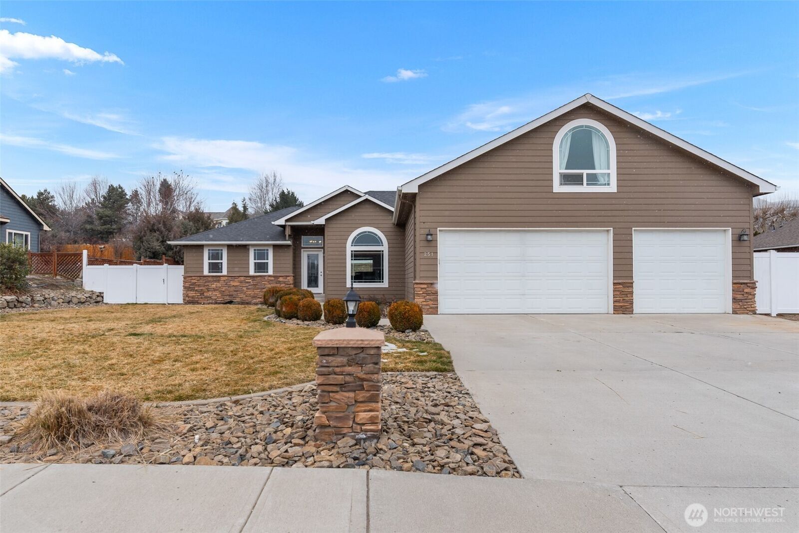 Property Photo: 251 Lilly Lane WA 98801