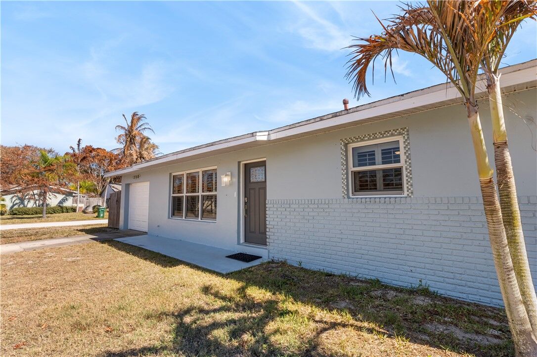 Property Photo:  250 Harbour Drive E  FL 32937 