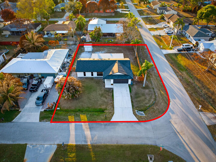 Property Photo: 2202 SE Glover Street FL 34984