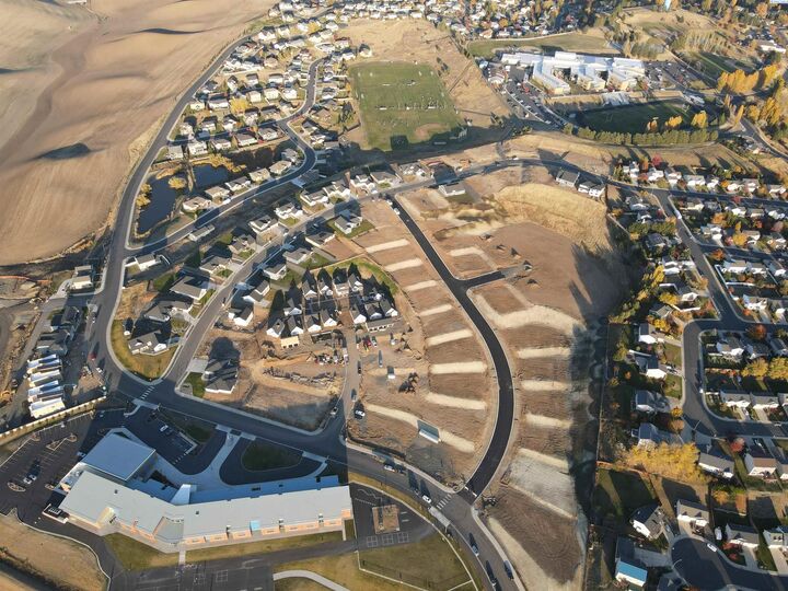 Property Photo:  1115 NW Overlook Drive  WA 99163 