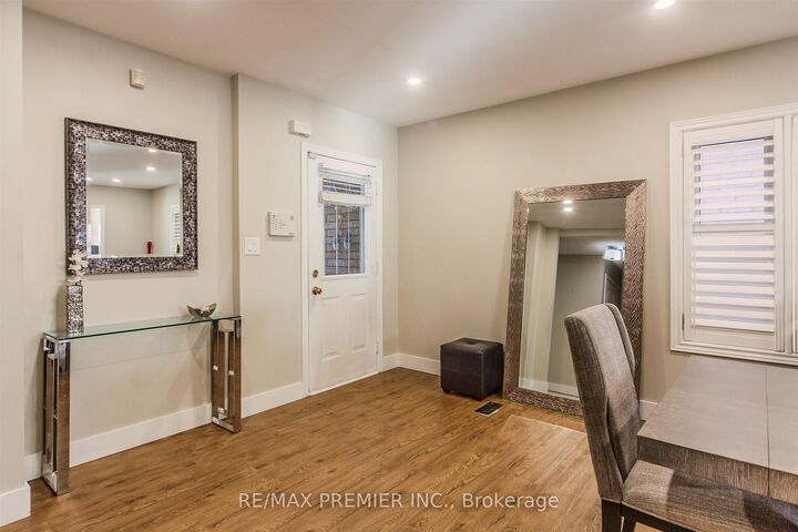 Property Photo: 17 Villandry Crescent ON L6A 2R2