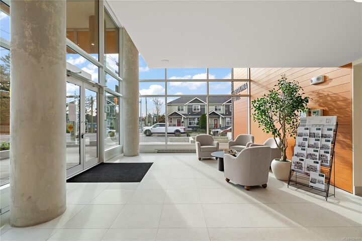 Photo de la propriété:  1102 Esquimalt Rd 408  BC V9A 0L3 