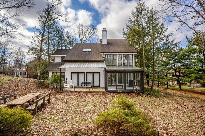 Property Photo: 219 La Grande Dr PA 16066