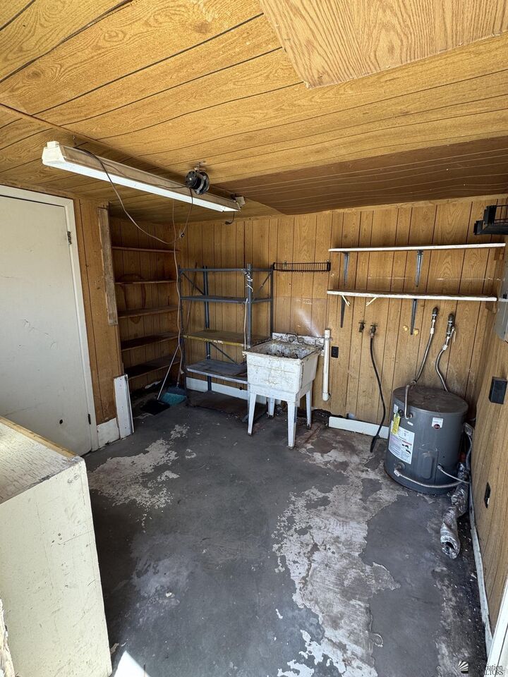 Property Photo:  10308 E 29 Ln  AZ 85365 
