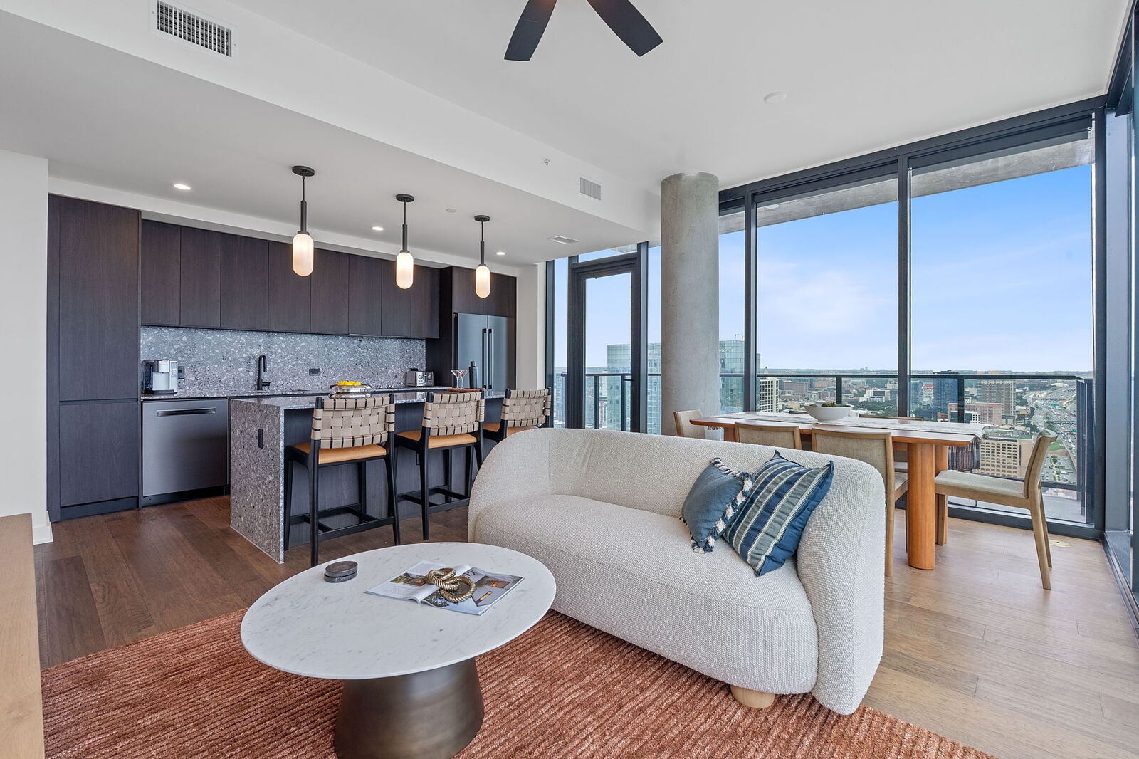 Property Photo: 84 East Avenue 1904 TX 78701