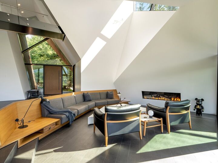 Property Photo: 3801 Sunridge Place BC V8E 0W1