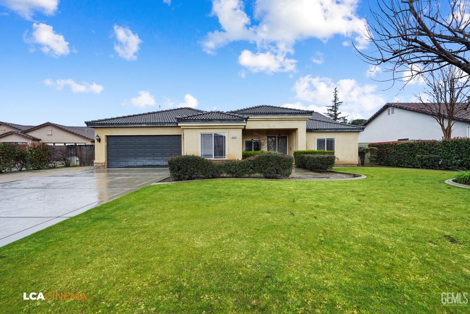 Property Photo: 3226 Batch Lane CA 93312