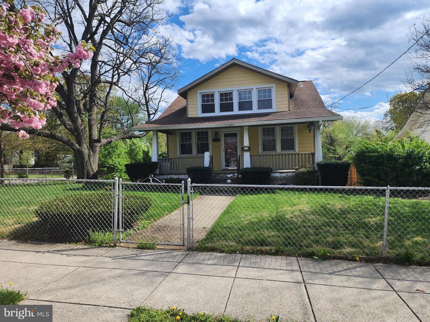 Property Photo:  3047 Douglas Street NE  DC 20018 