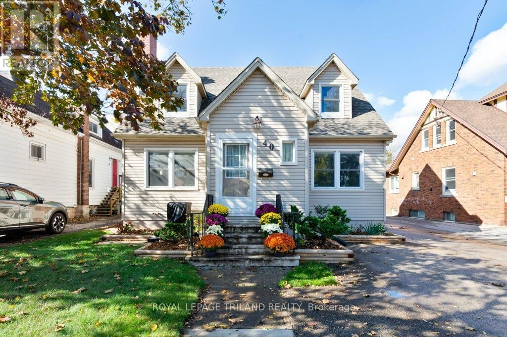 Property Photo:  40 St George Street  ON N5P 2L1 