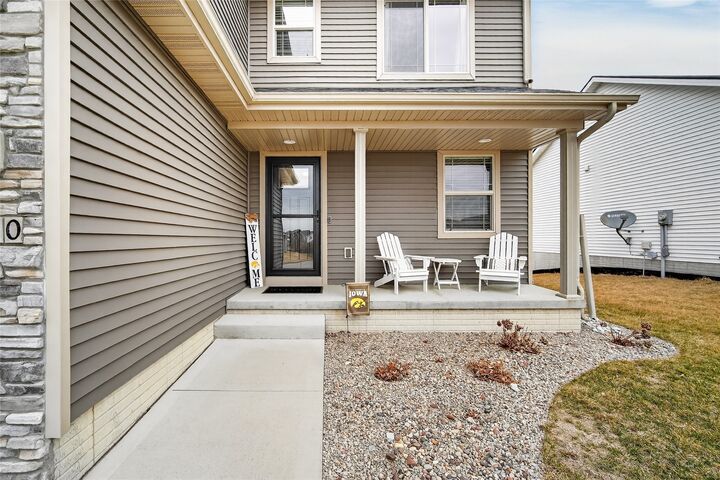 Property Photo: 6510 Sunlight Drive IA 50327