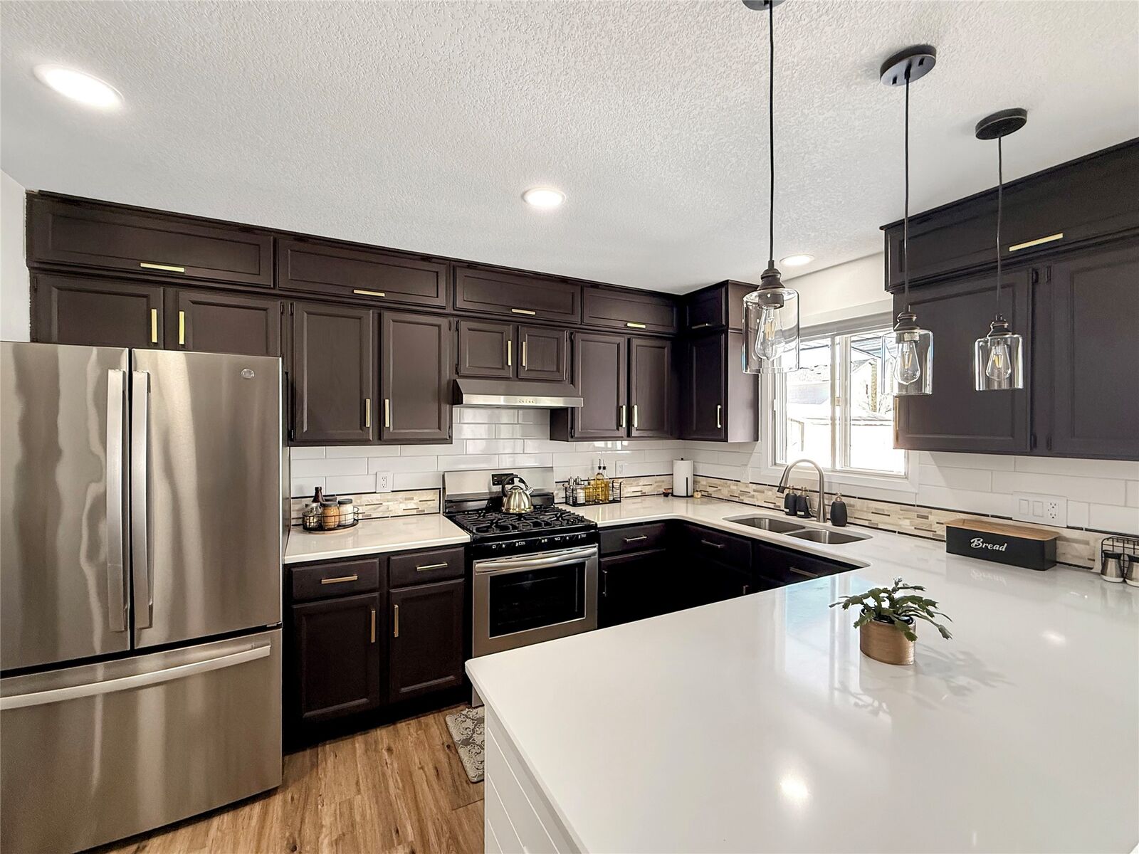Property Photo: 4137 SE 22nd Street IA 50320
