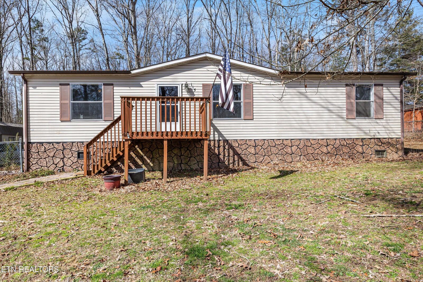 Property Photo:  115 Oak Lawn Drive  TN 37854 