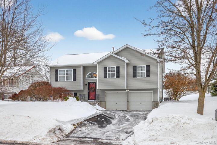 Property Photo:  9 Yale Drive  NY 12586 