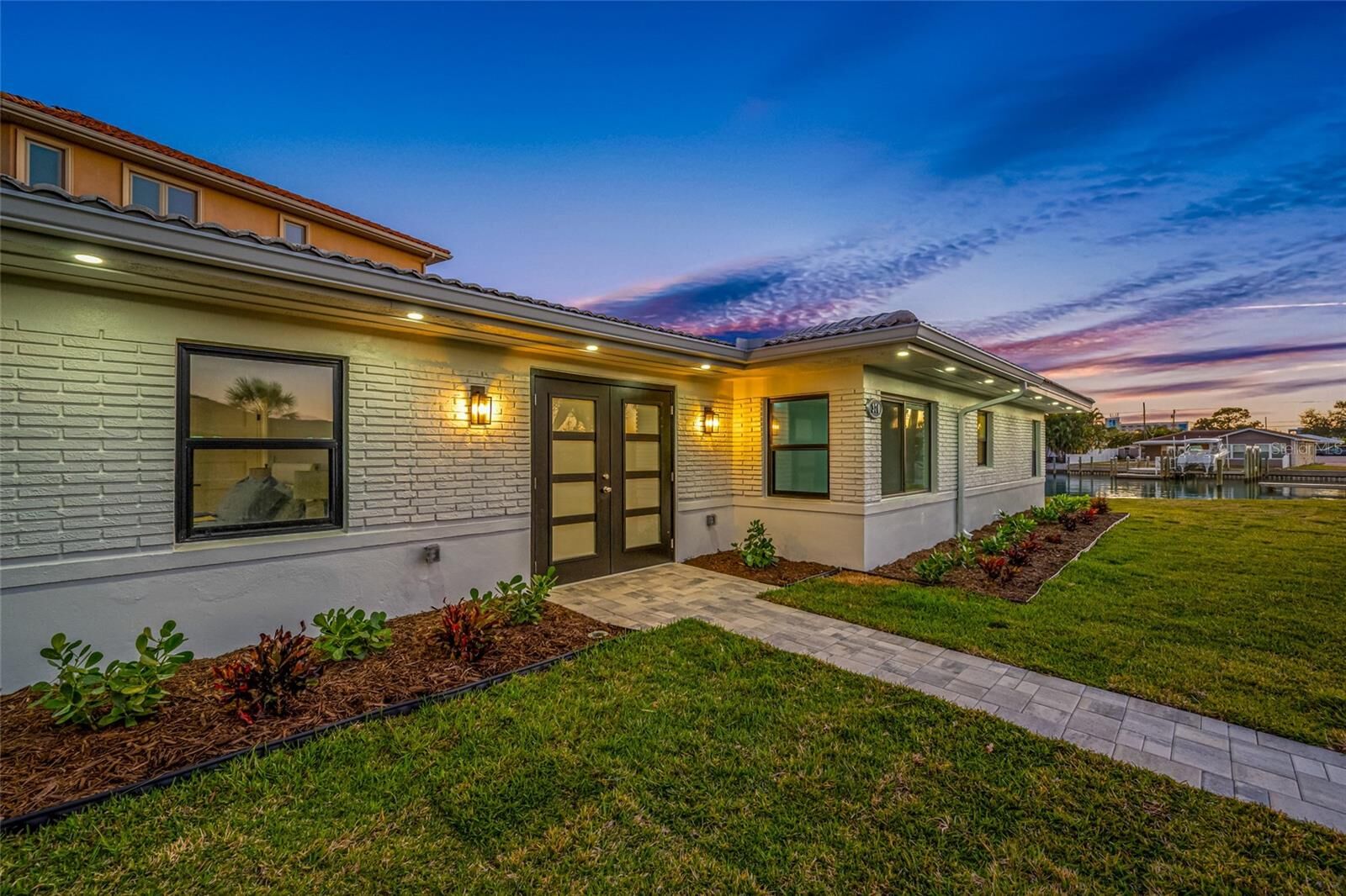 Property Photo:  370 59th Avenue  FL 33706 