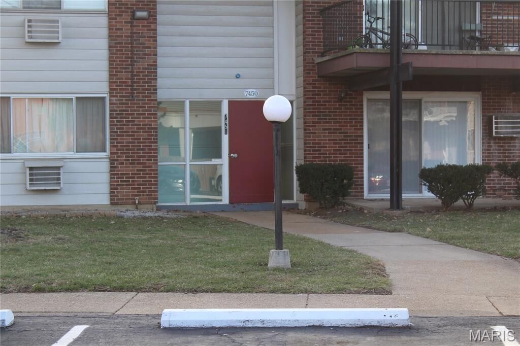 Property Photo: 7450 Sieloff Drive D MO 63042