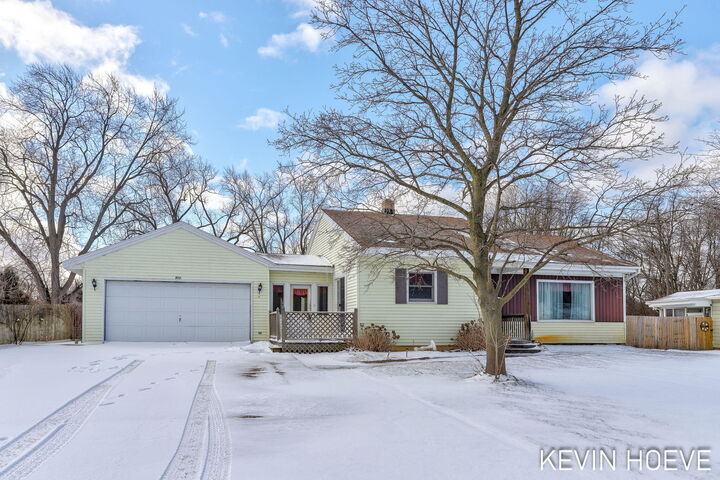 Property Photo: 746 Riley Street MI 49424
