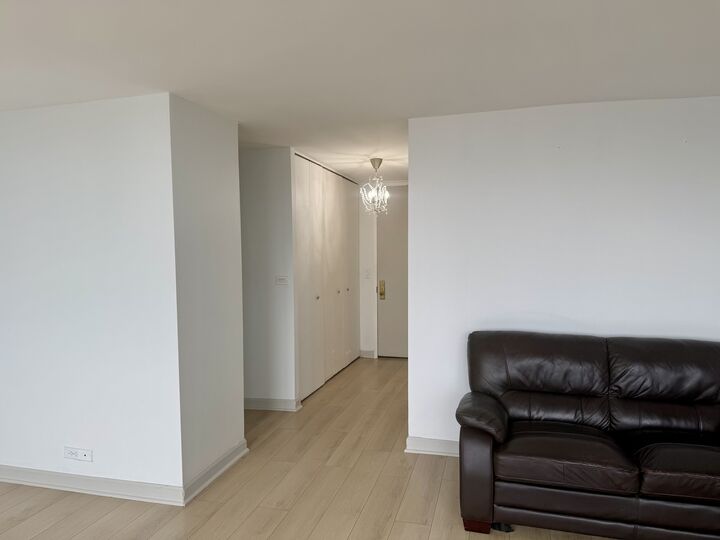 Property Photo:  655 W Irving Park Road 4805  IL 60613 