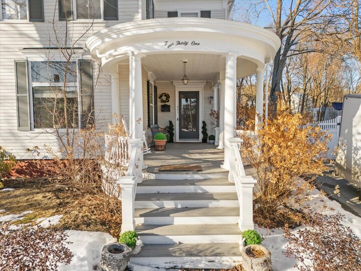 Property Photo:  431 Hammond Street  ME 04401 