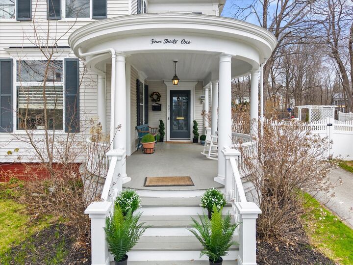 Property Photo:  431 Hammond Street  ME 04401 