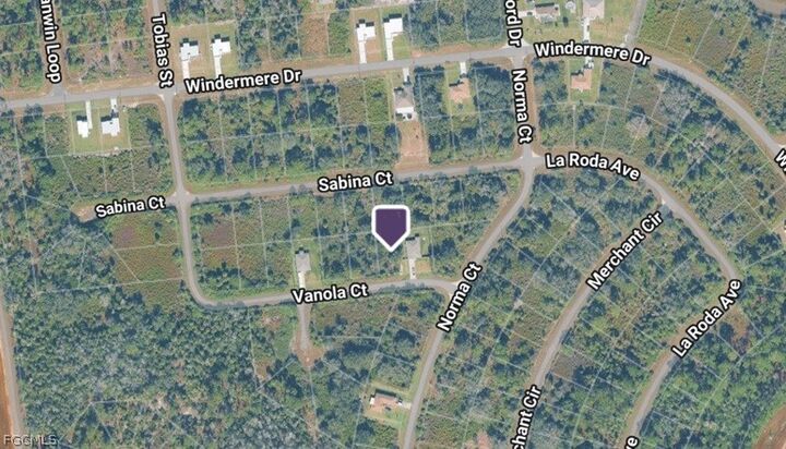 Property Photo:  660 Vanola Court  FL 33972 