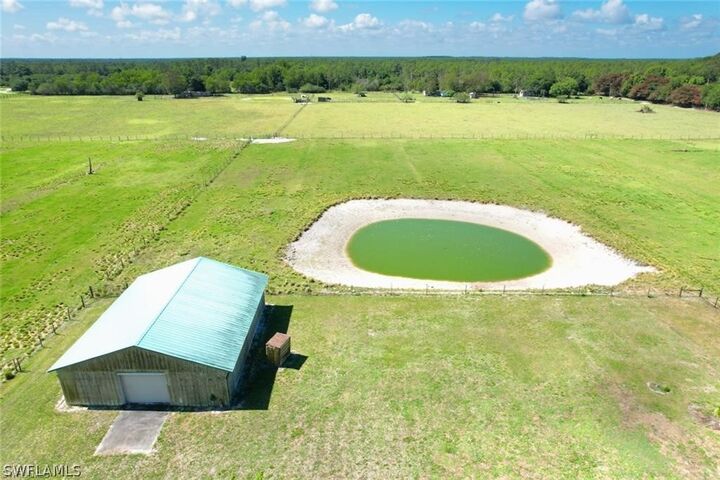 Property Photo: 1330 Purple Martin Drive FL 34120