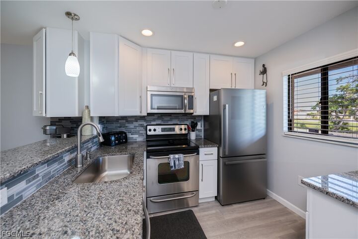 Property Photo:  4790 S Cleveland Avenue 2105  FL 33907 