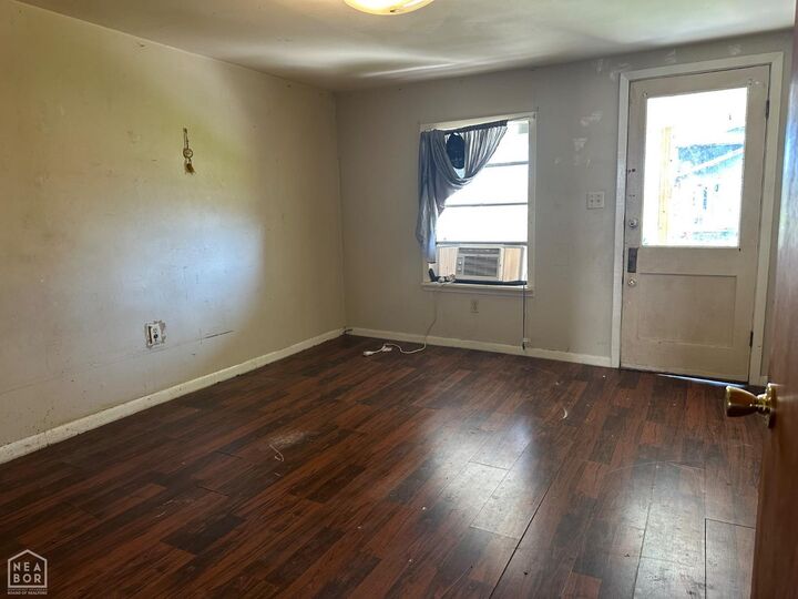 Property Photo:  8 Locust Street  AR 72106 