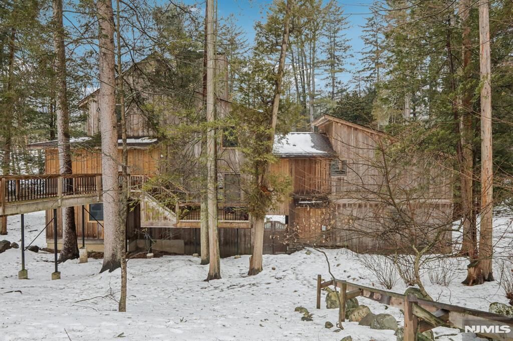 Property Photo:  1044 Ramapo Valley Road  NJ 07430 